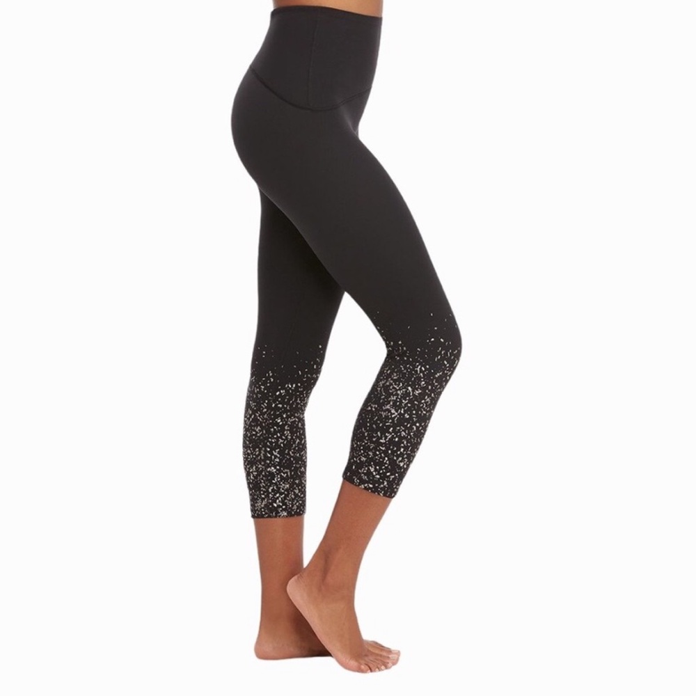SPANX Booty Boost Active Cropped Leggings